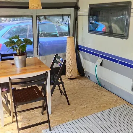 Sloneczne Przyczepy Jastrzebia Gora אתר קמפינג